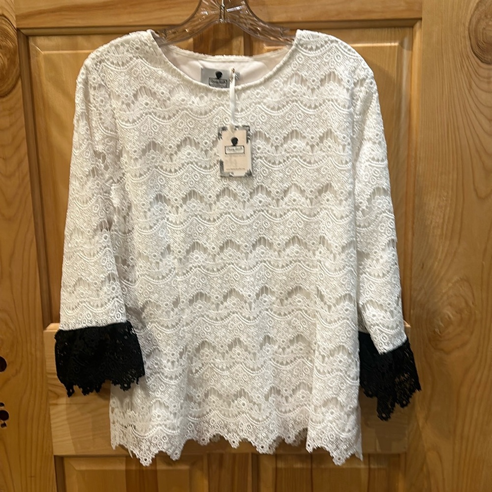 Dainty Jewells Black and White Lace Top.